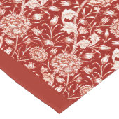 William Morris Carnation Print, Deep Red und White Großer Tischläufer (Ecke)