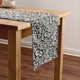 William Morris Floral Damask, White on Black Kurzer Tischläufer