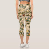 William Morris Floral Fruit Garden Blume Classic Capri Leggings (Rückseite)