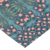William Morris Floral Pattern Harebell, Blue Pink Tischdecke (Schrägansicht)