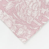 William Morris Floral Pattern in Pink Fleecedecke (Ecke)