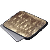 William Morris, fotografiert mit dem Personal bei Laptopschutzhülle (Vorne Knopf)