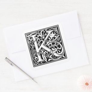 William Morris Großbuchstabe K auf Weiß Quadratischer Aufkleber