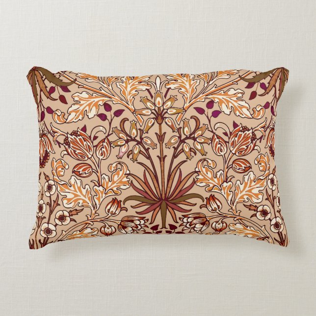 William Morris Hyacinth Print, Brown and Beige Zierkissen (Vorderseite)