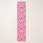 William Morris Hyacinth Print Burgundy & Pink Long Schal<br><div class="desc">Langer Schal in einem Vintagen William-Morris-Muster aus Hyazinthen,  Tulpen und Blätter,  in Bordeaux- und Rosatönen,  mit dunklem Maron,  auf weißem Hintergrund</div>