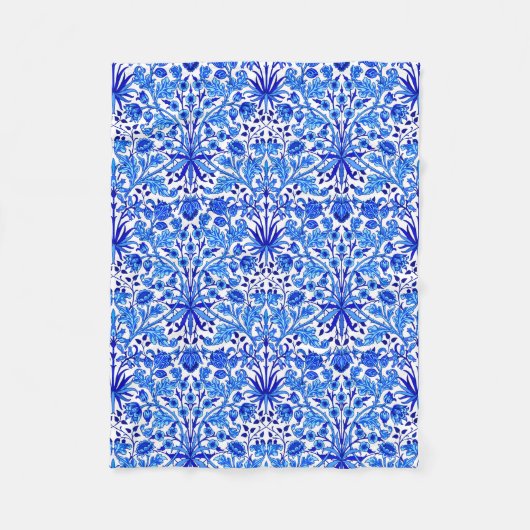 William Morris Hyacinth Print, Cobalt Blue & White Fleecedecke (Vorderseite)