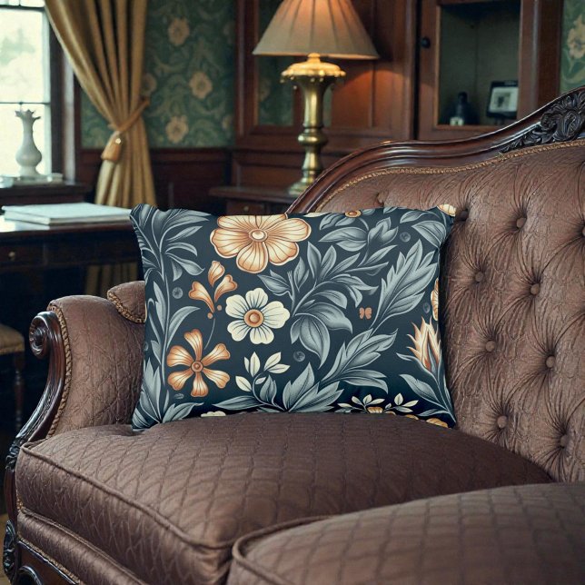 William Morris Inspired Botanical Style Pattern Dekokissen (Von Creator hochgeladen)