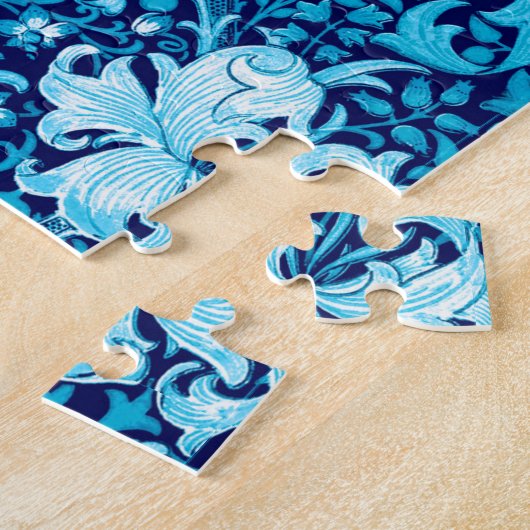 William Morris Iris und Lily, Indigo Blue & White Puzzle (Seite)
