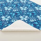 William Morris Iris und Lily, Indigo Blue & White Sherpadecke (3/4)