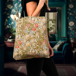 William Morris Lily Art Nouveau Floral Tasche<br><div class="desc">William Morris Lily Pattern Design. William Morris war ein englischer Textil-Designer, Künstler, Schriftsteller und Sozialist, der mit der Pre-Raphaelite Brotherhood und British Arts and Crafts Movement assoziiert war. Er gründete eine Designfirma in Partnerschaft mit dem Künstler Edward Burne-Jones und dem Dichter und Künstler Dante Gabriel Rossetti. Dieses wunderschöne Jugendstil-Kunstmuster besticht...</div>