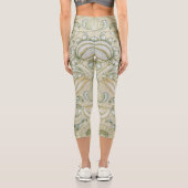 William Morris Lily und Pomegranate Blume Classic Capri Leggings (Rückseite)