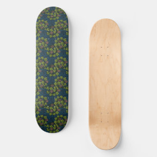 William Morris Nahtloses Weinreben Schwarz Muster Skateboard