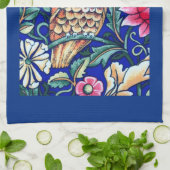 William Morris Owl Tapestry, Beige und Cobalt Blue Geschirrtuch (Gefaltet)