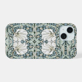 William Morris Pimpernel Blau Intricates Muster iPhone 15 Hülle (Rückseite (Horizontal))