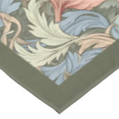William Morris Pimpernel Blush Pastellblau Salbei Tischdecke (Schrägansicht)