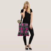 William Morris Pimpernel, Fuchsia Pink und Black Tasche (Am Model)