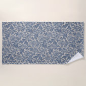 William Morris Schieferblauer Distel Tapete Strandtuch (Vorderseite)