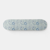William Morris Schönes Blumenmuster, blau, Rose Skateboard (Horizontal)