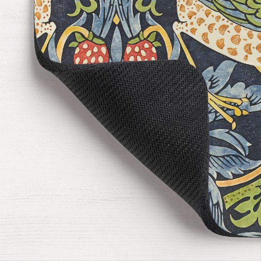 William Morris - Strawberry Diief Floral Pattern Mousepad (Ecke)
