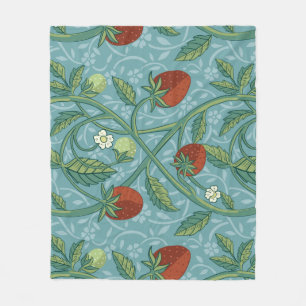 William Morris Style Strawberry Diief Floral Fleecedecke
