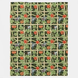 William Morris Trellis Pattern in Green Fleecedecke