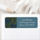 William Morris Vine Wallpaper Design (Insitu)