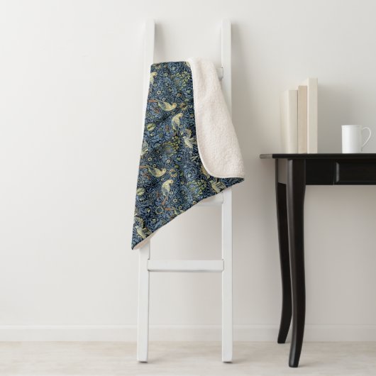 William Morris Vintag Floral Bird Sherpadecke (Beispiel)