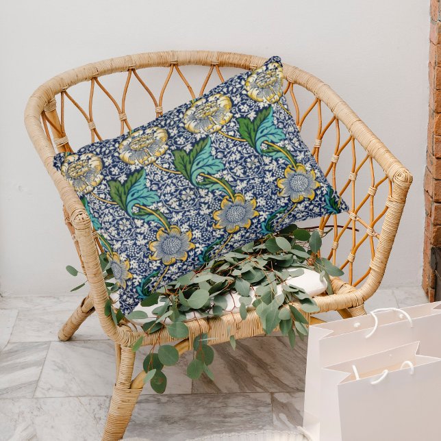 William Morris wirft Kissen in lebhaften Farben (Von Creator hochgeladen)