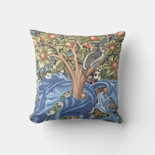 William Morris Woodpecker Tapestes Floral Vintag Kissen