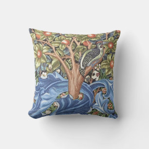 William Morris Woodpecker Tapestes Floral Vintag Kissen