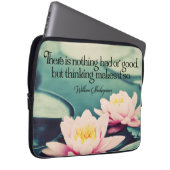 William Shakespeare inspirierendes Zitat "Denken" Laptopschutzhülle (Vorne Rechts)