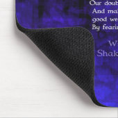 William Shakespeare Zitat zum inspirierenden Mut Mousepad (Ecke)