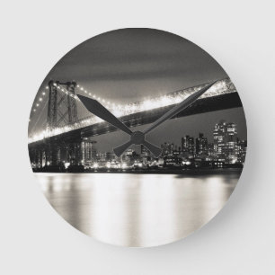 Williamsburg bridge in New York City at night Runde Wanduhr