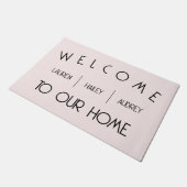 "Willkommen auf unserer Zuhause" Benutzerdefiniert Fußmatte (Schrägansicht)