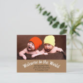 Willkommen beim World Twin Birth Announcement Foto Postkarte (Stehend Vorderseite)