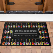 Willkommen Familienname Colorful Guitars Black Fußmatte
