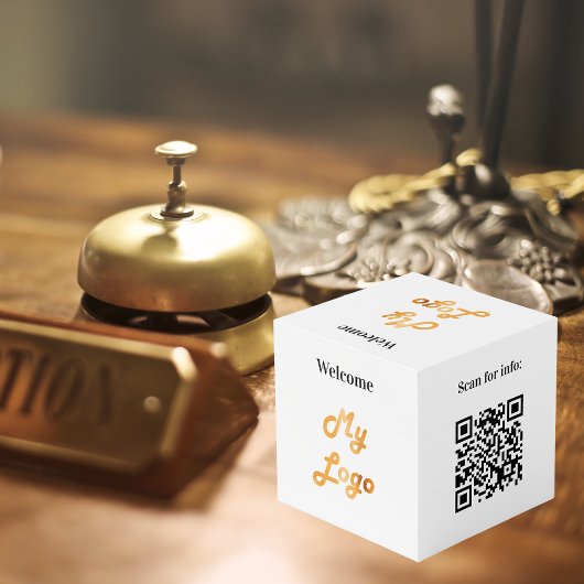 Willkommen Firmenlogo QR-Code Menü weiß Tabelle Würfel