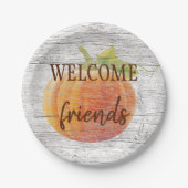 Willkommen Freunde Pumpkin auf witterten Holzplank Pappteller (Vorderseite)