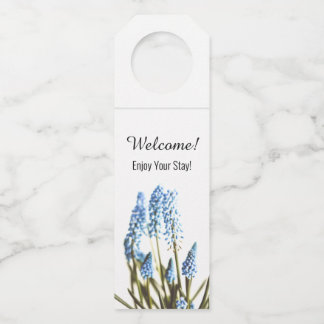 Willkommen! Genießen Sie Ihr bleibe! Blauer Flaschenanhänger