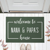 Willkommen im Haus von NANA & PAPA - Seite Grün Fußmatte