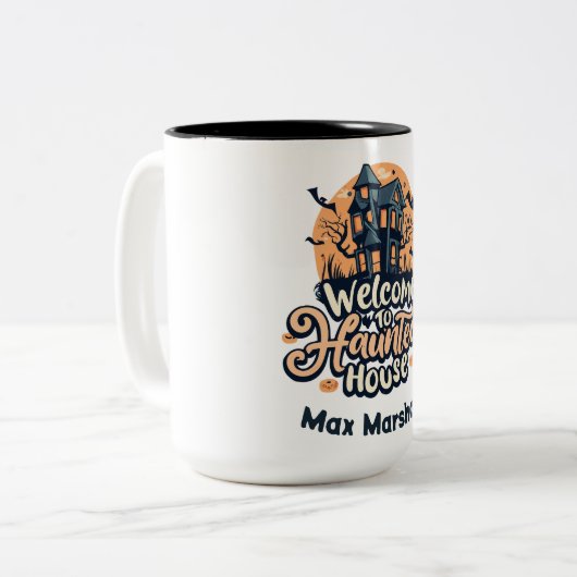 Willkommen im Spuk Haus - Batty für Sie Zweifarbige Tasse (Vorderseite Links)