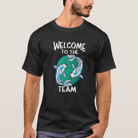 Willkommen im Team Koi Fish Yin und Yang T-Shirt (Vorderseite)