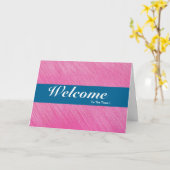 Willkommen im White Minimal Blue Abzeichen des Tea Karte (Gelbe Blume)