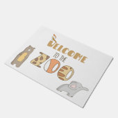 Willkommen im Zoo Door Mat Fußmatte (Schrägansicht)