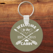 Willkommen in der Hütte | Rustikales Olivenöl und Schlüsselanhänger (Vorderseite)