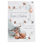 Willkommen in der neuen Geschenktasche der Welt Mittlere Geschenktüte (Vorderseite)