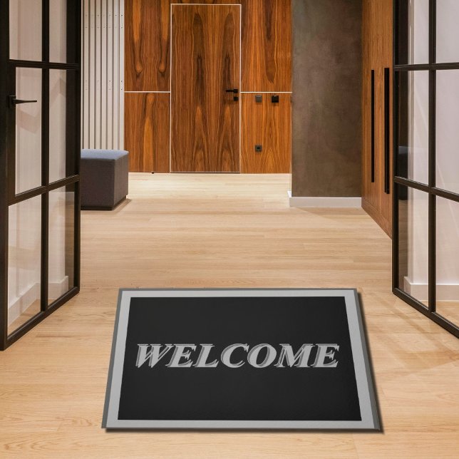 Willkommen in Grau und Schwarz Fußmatte (Von Creator hochgeladen)