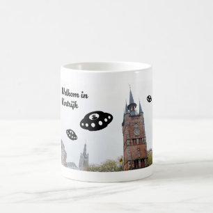 Willkommen in Kortrijk. UFO’s begrüßen Sie in Kort Kaffeetasse