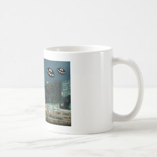 Willkommen in Liverpool mit einigen außerirdischen Kaffeetasse
