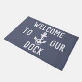 WILLKOMMEN IN UNSEREM HAFEN | FUßMATTE (Schrägansicht)